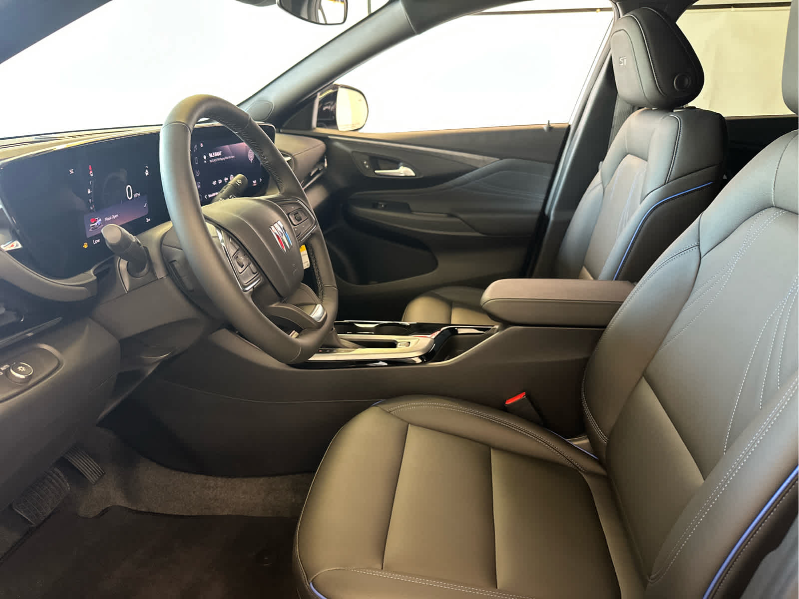 Vehicle image 23 of 51