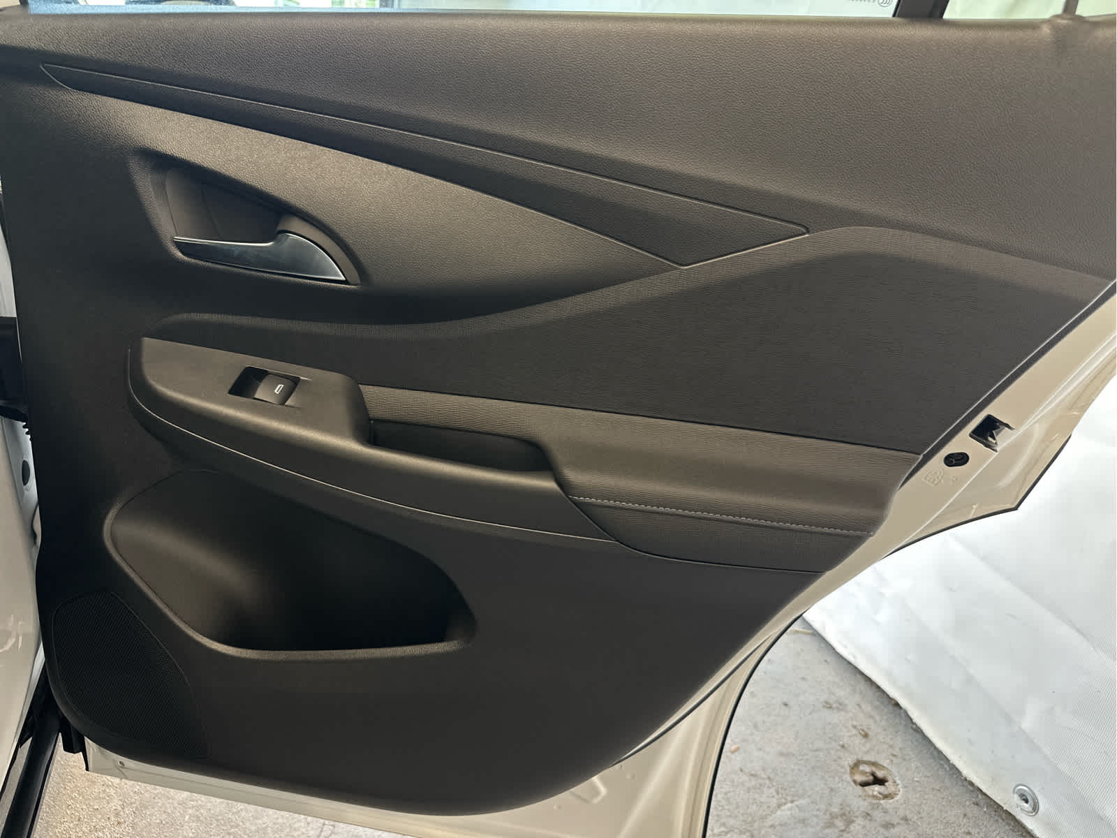 Vehicle image 34 of 51