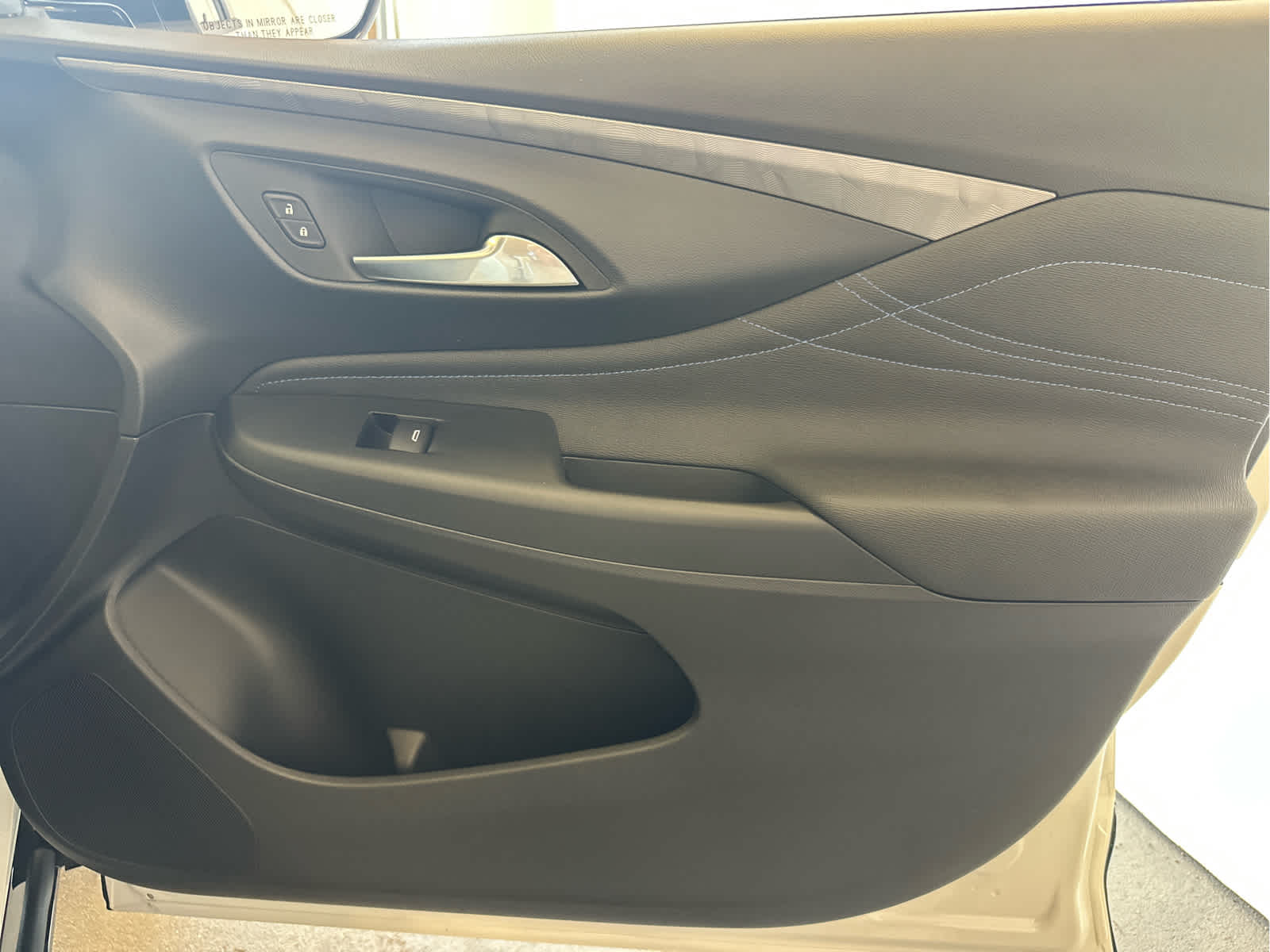 Vehicle image 36 of 51