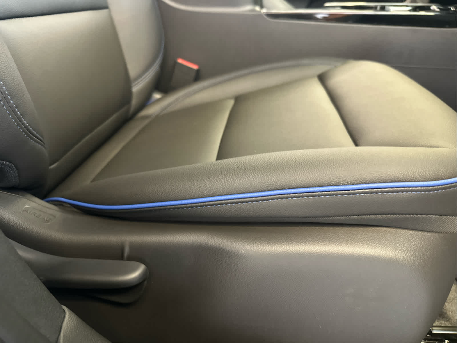 Vehicle image 22 of 51