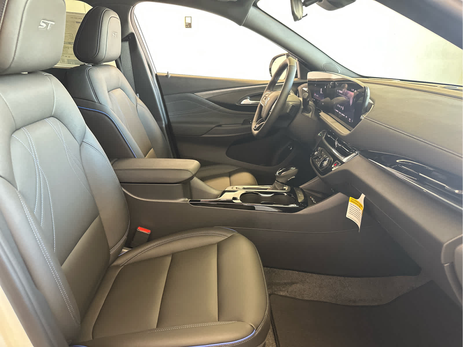 Vehicle image 21 of 51