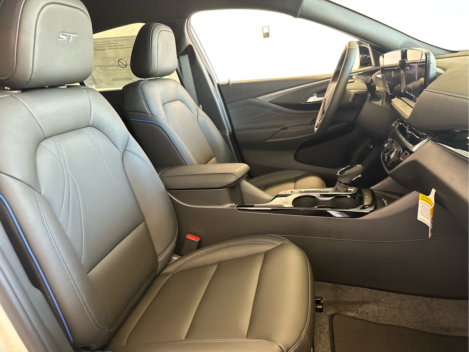 Vehicle image 19 of 51