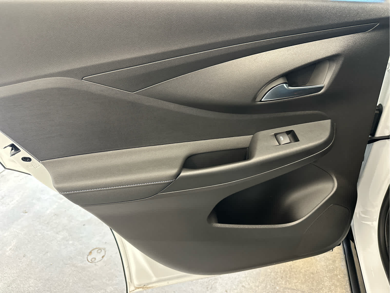 Vehicle image 33 of 51