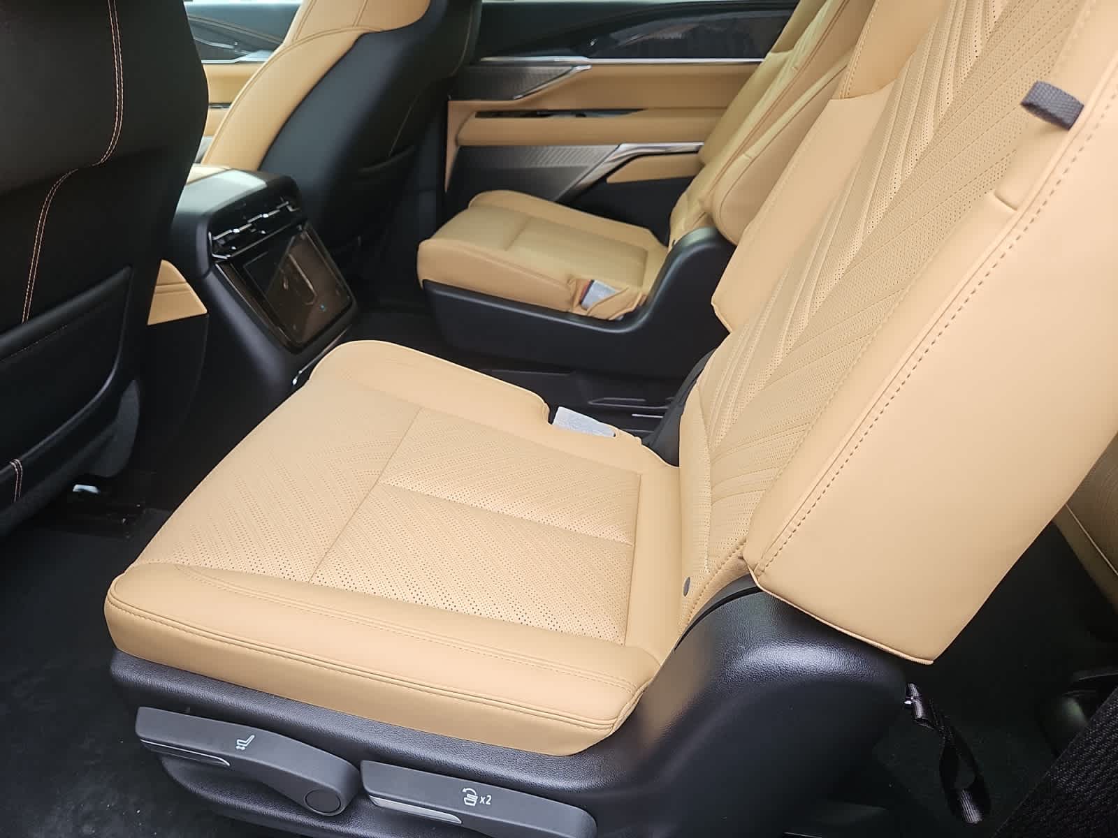 2025 Cadillac Escalade IQ Luxury 2 Image 9 of 20