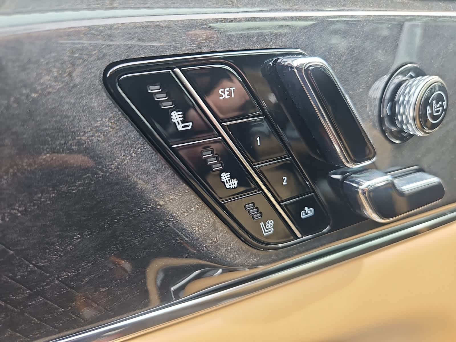 2025 Cadillac Escalade IQ Luxury 2 Image 15 of 20