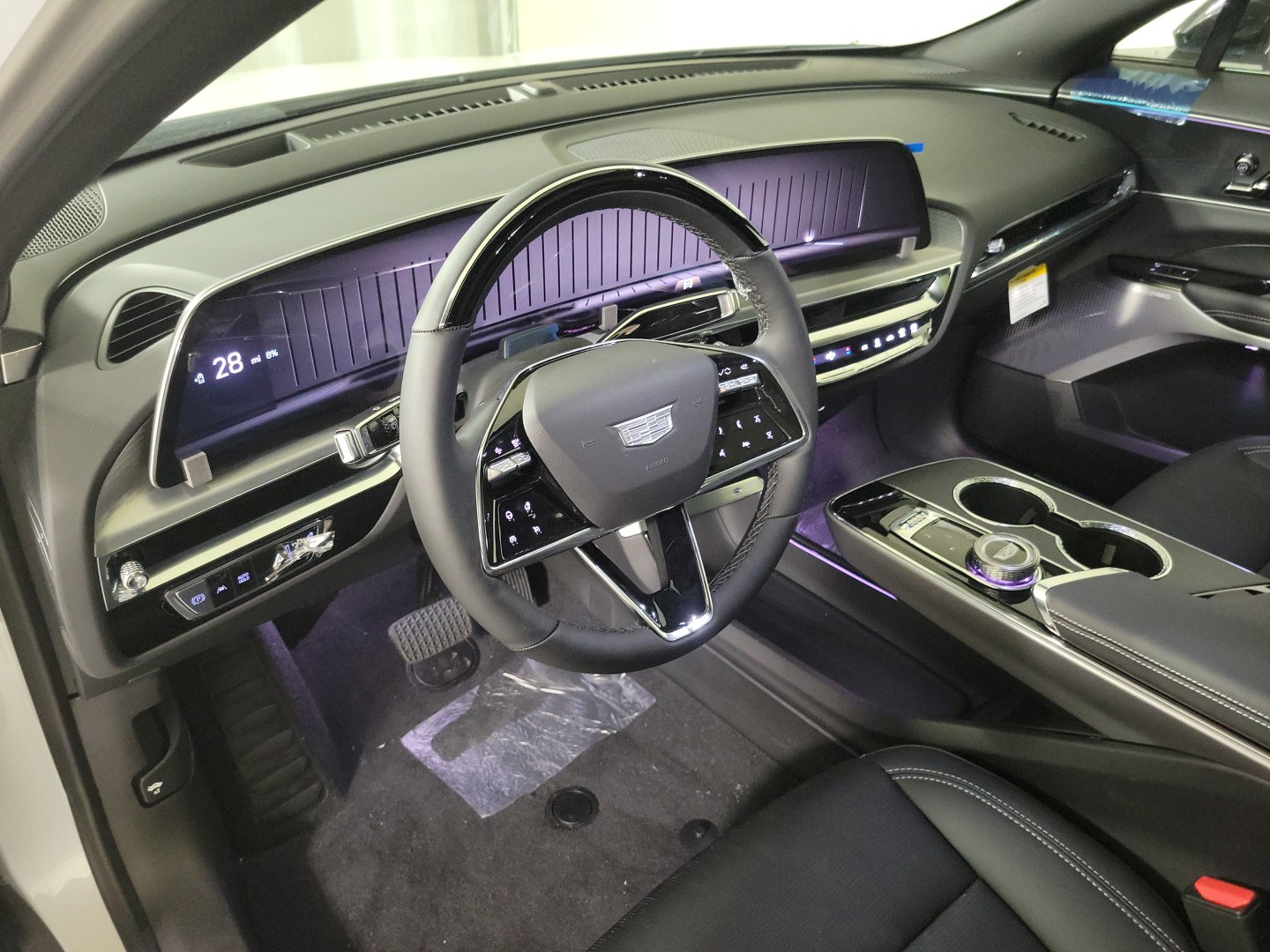 Vehicle image 13 of 23