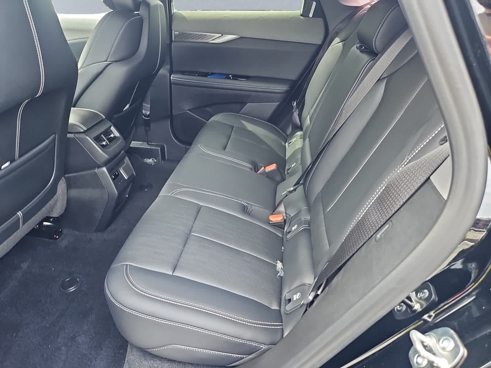 2025 Cadillac OPTIQ Sport Image 9 of 20