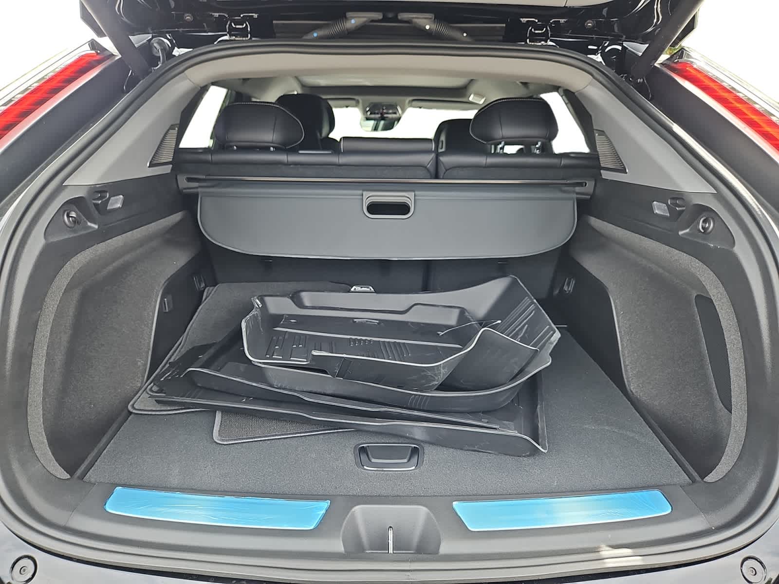 2025 Cadillac OPTIQ Sport Image 8 of 20