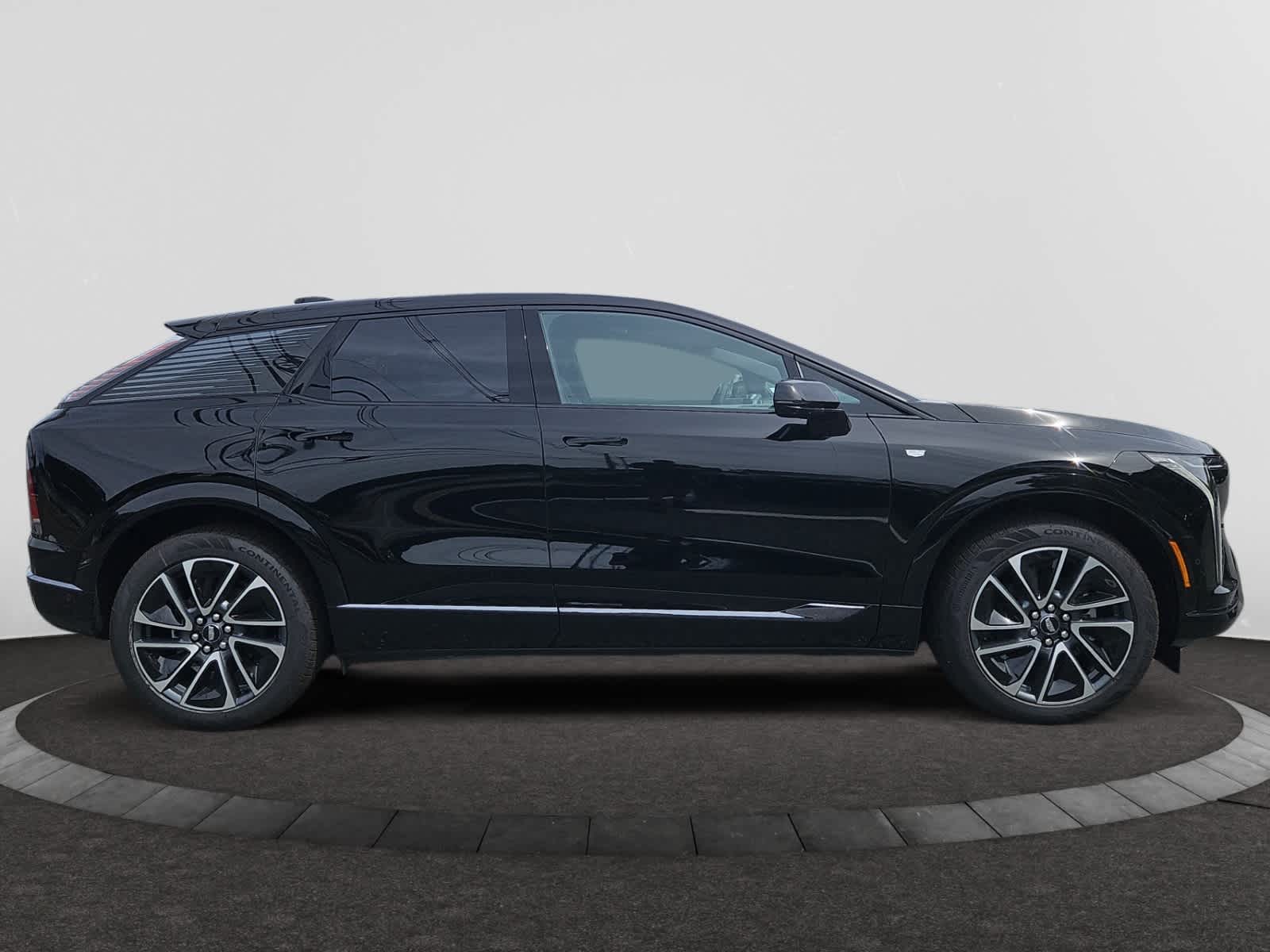 2025 Cadillac OPTIQ Sport Image 4 of 20