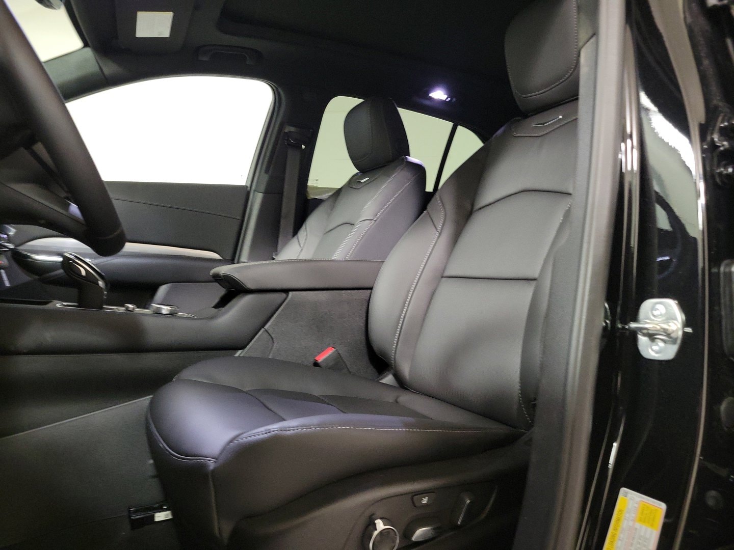 Vehicle image 12 of 23