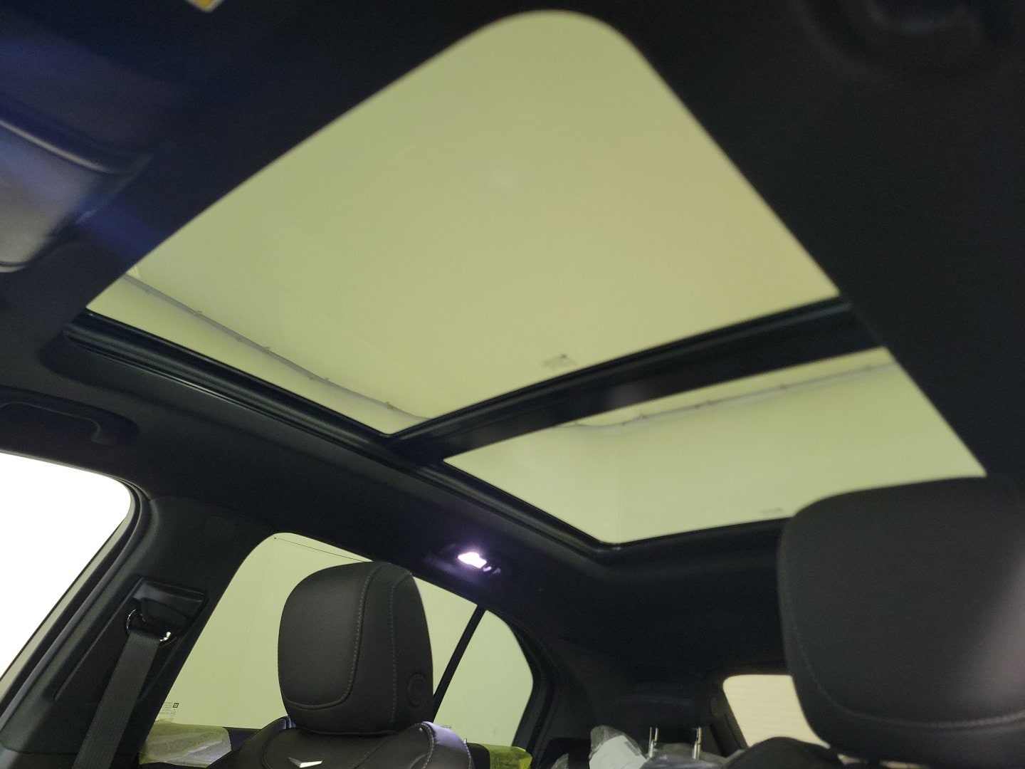 Vehicle image 14 of 23