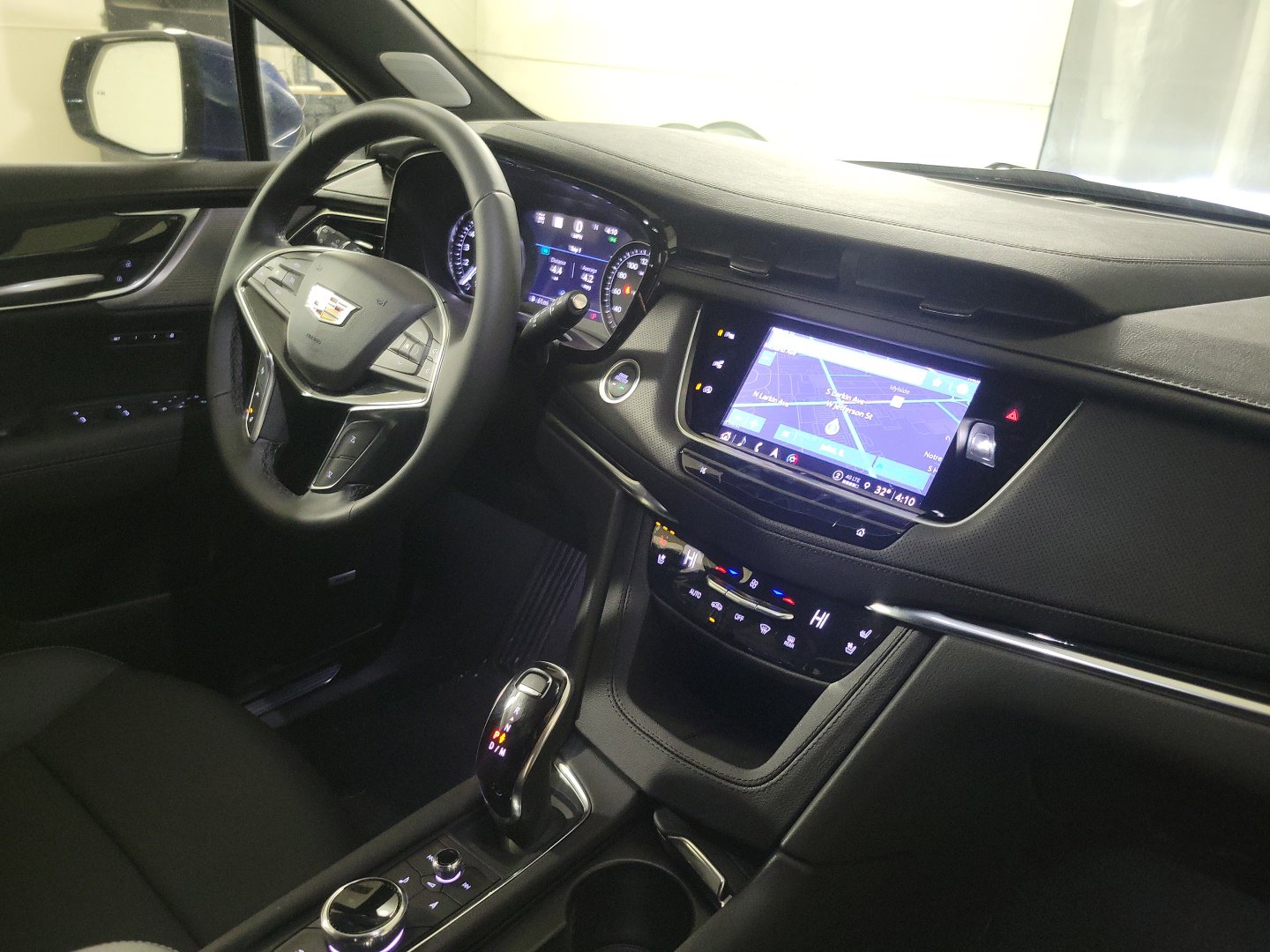 Vehicle image 21 of 22