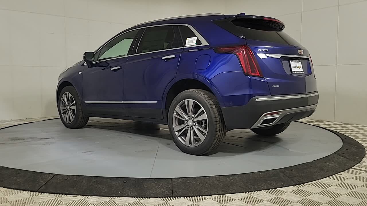 Vehicle image 10 of 22