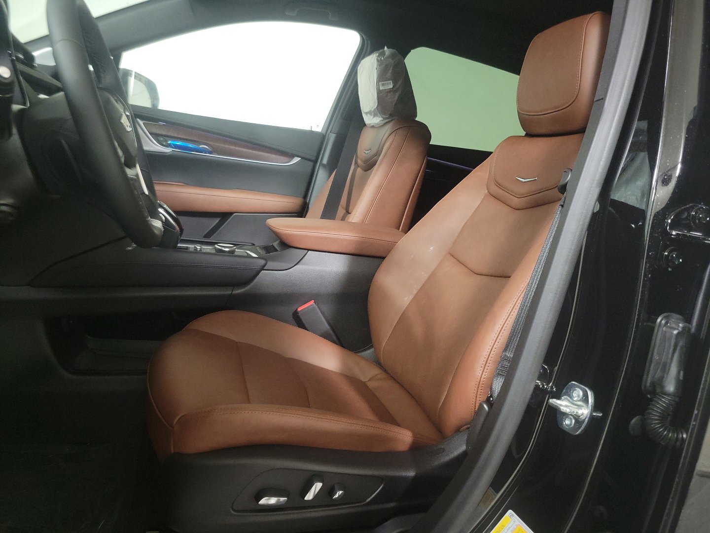 Vehicle image 12 of 24