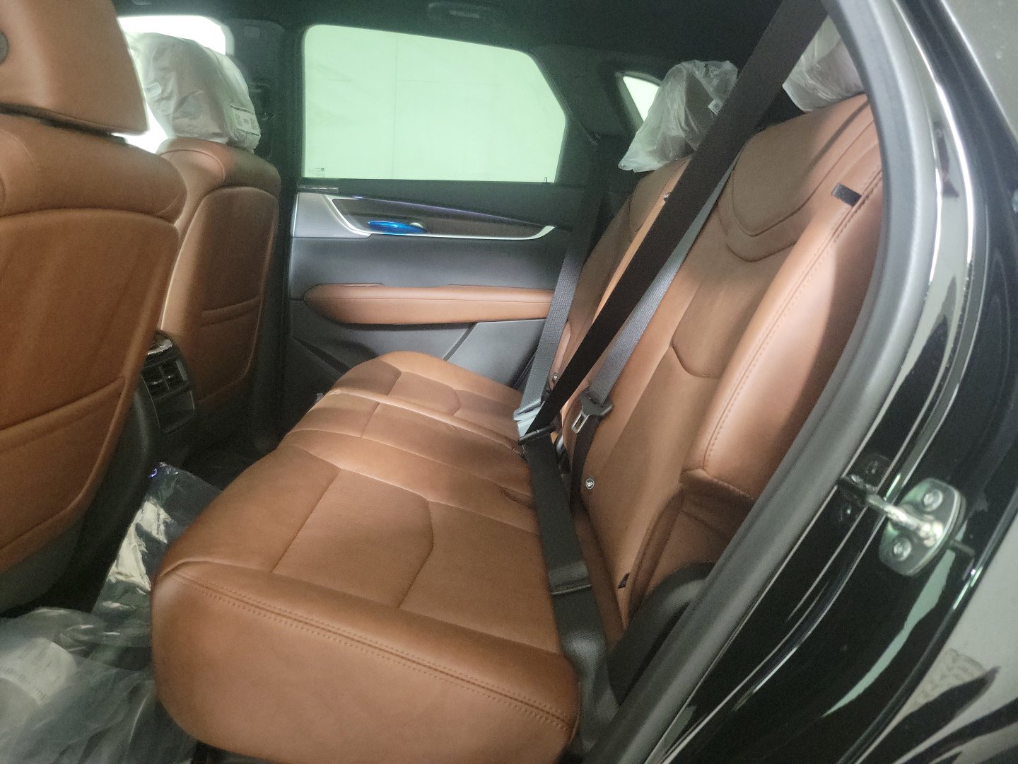 Vehicle image 16 of 24