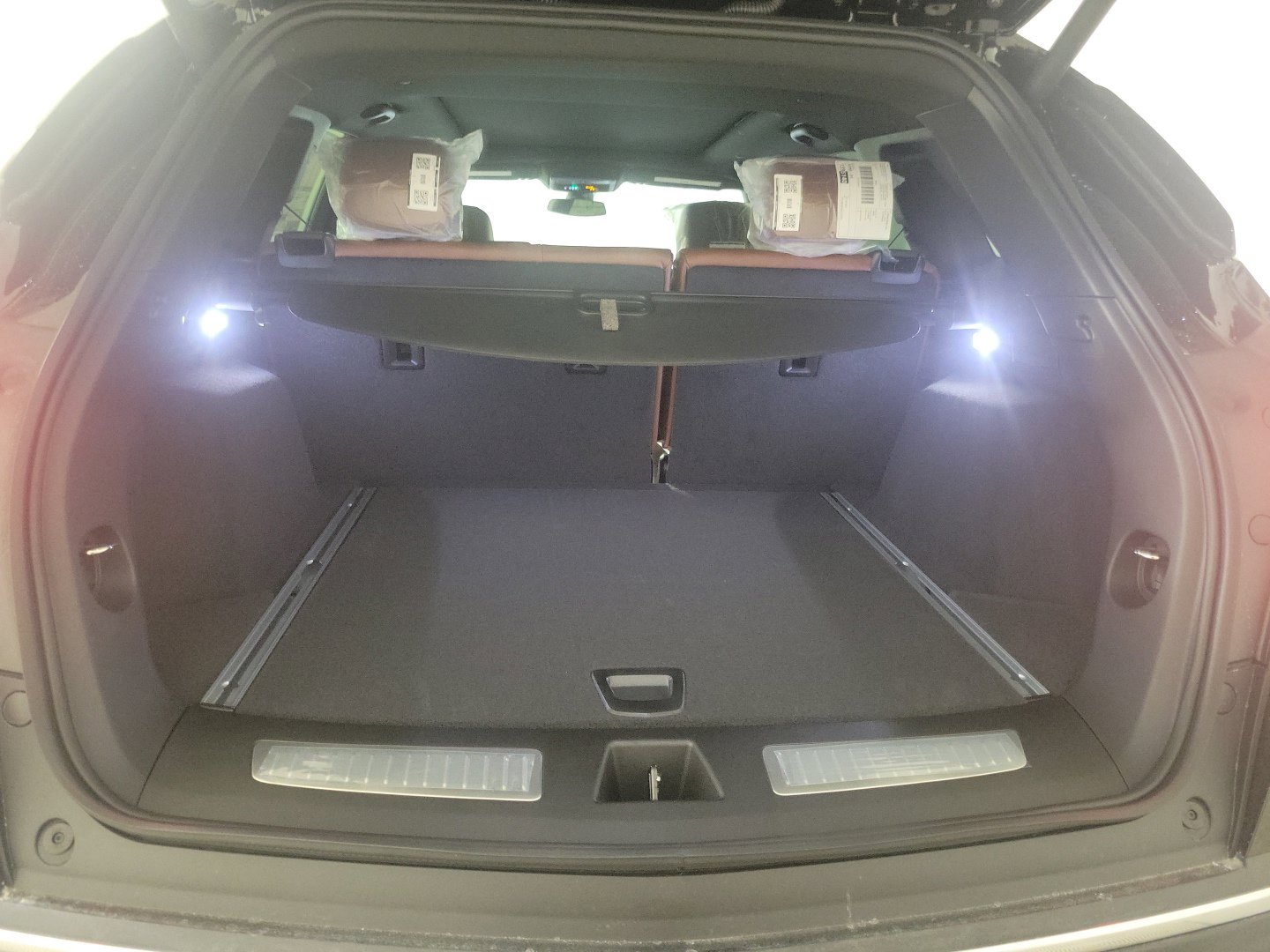 Vehicle image 22 of 24