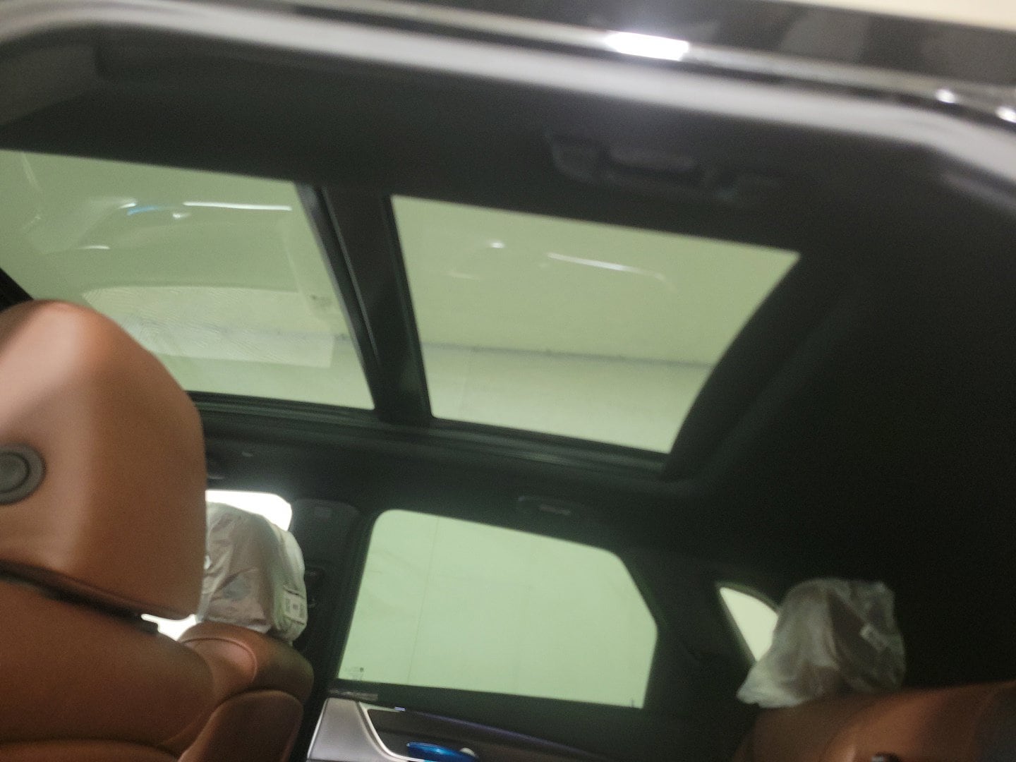 Vehicle image 17 of 24
