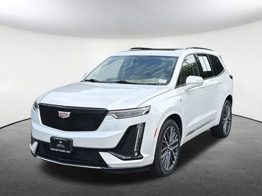 2025 Cadillac XT6 Sport Image 1 of 23