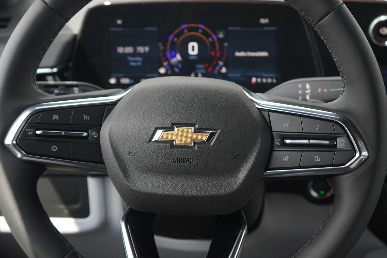 Vehicle image 15 of 33