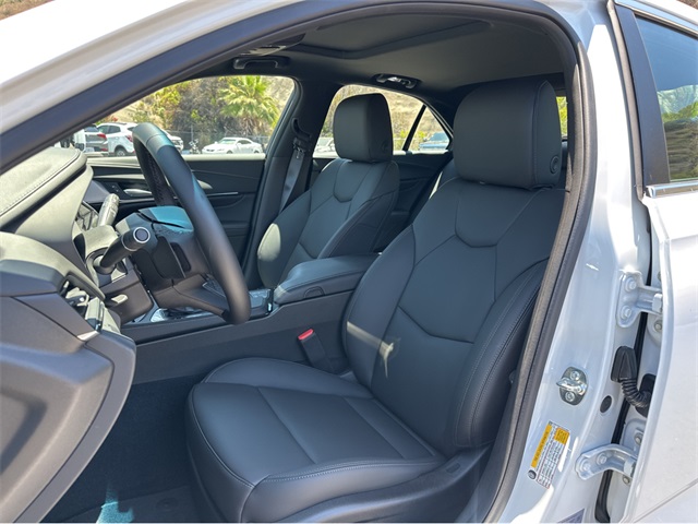 Vehicle image 10 of 20
