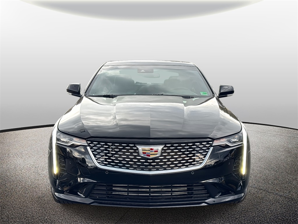 2025 Cadillac CT4 Premium Luxury Image 2 of 25