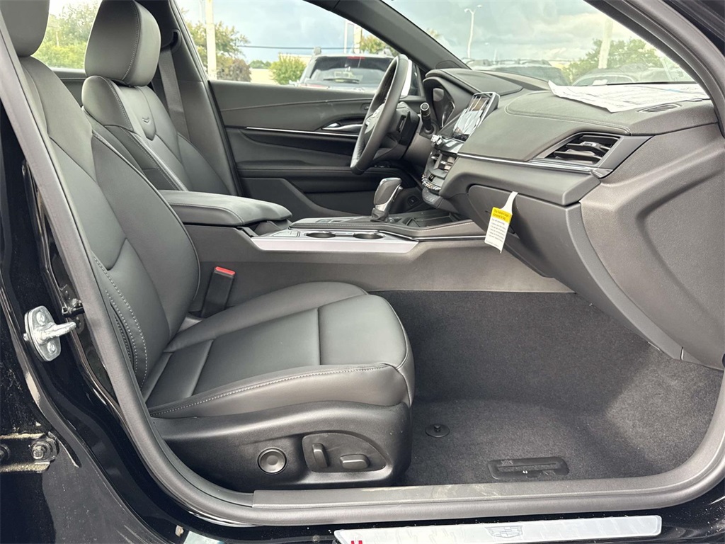 2025 Cadillac CT4 Premium Luxury Image 11 of 25