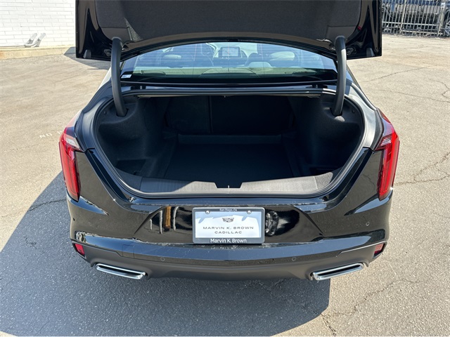 Vehicle image 31 of 35