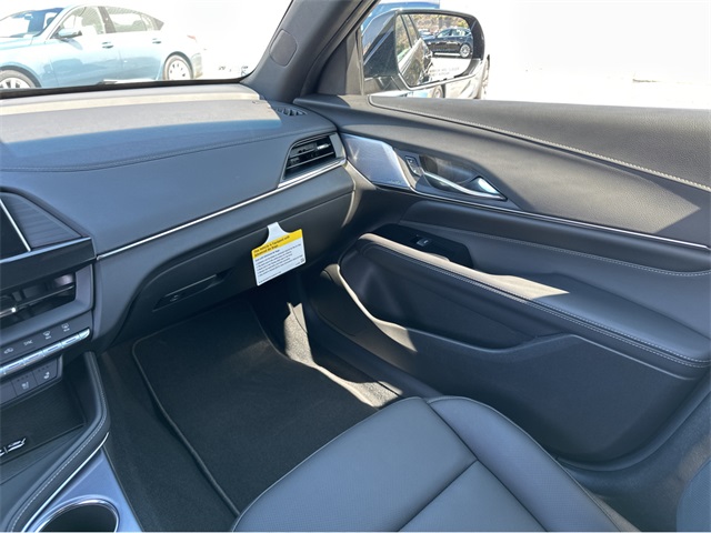 Vehicle image 17 of 35