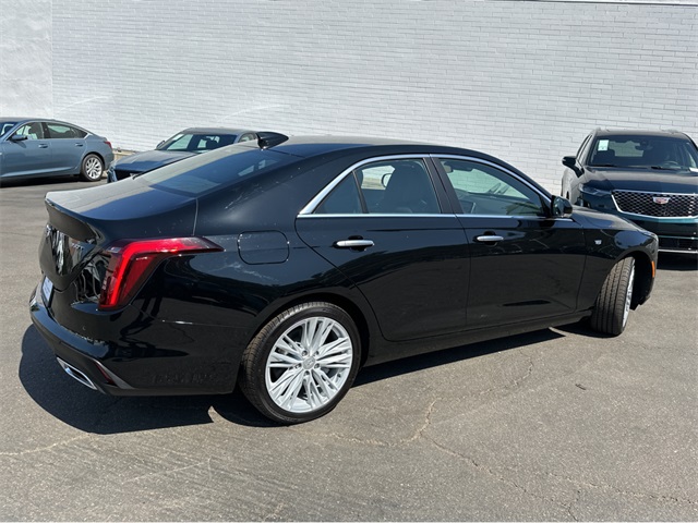 Vehicle image 11 of 35