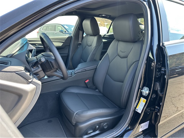 Vehicle image 8 of 35