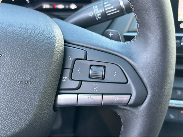 Vehicle image 21 of 35