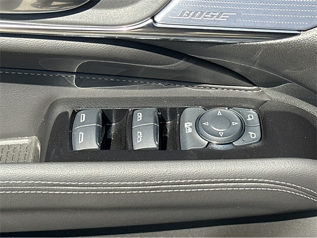 Vehicle image 30 of 35