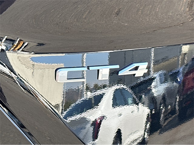 Vehicle image 33 of 35