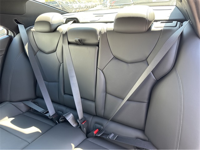 Vehicle image 9 of 35