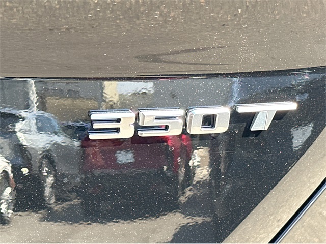 Vehicle image 32 of 35