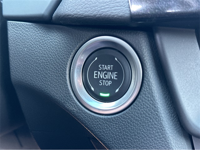 Vehicle image 22 of 35