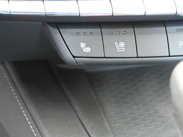 Vehicle image 58 of 68