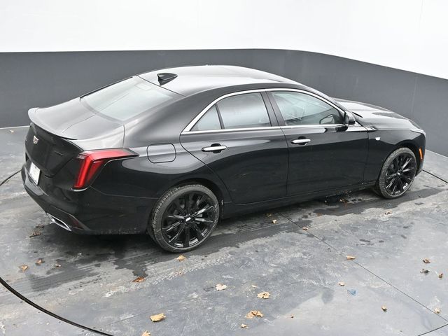 Vehicle image 32 of 68