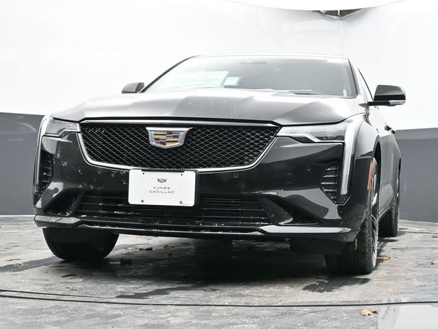 Vehicle image 8 of 68