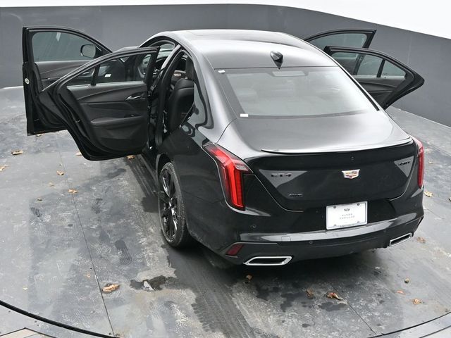 Vehicle image 38 of 68