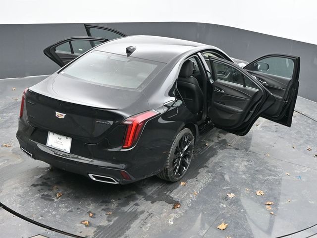 Vehicle image 27 of 68