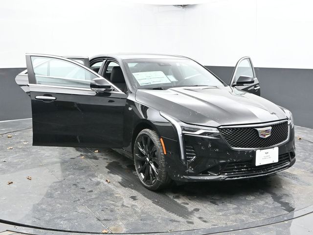Vehicle image 16 of 68