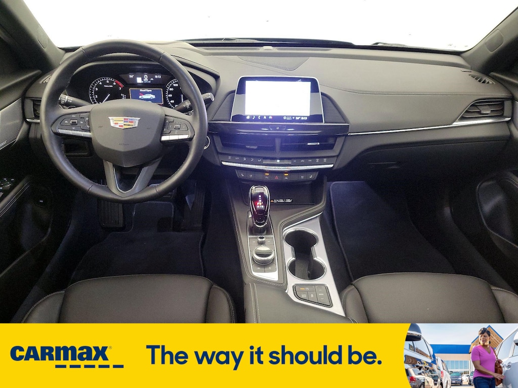Vehicle image 13 of 30