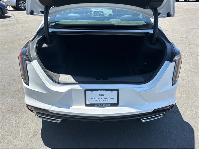 Vehicle image 31 of 34