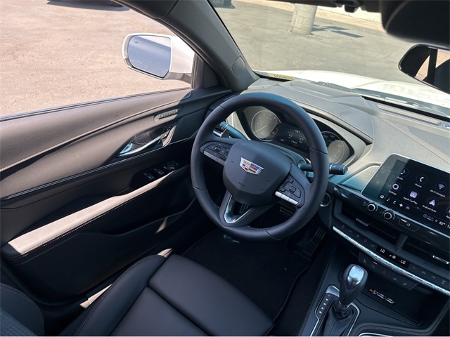 Vehicle image 16 of 34
