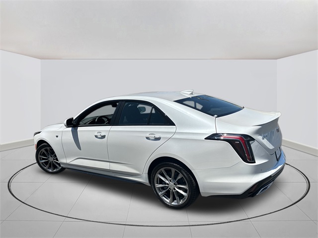 Vehicle image 3 of 34