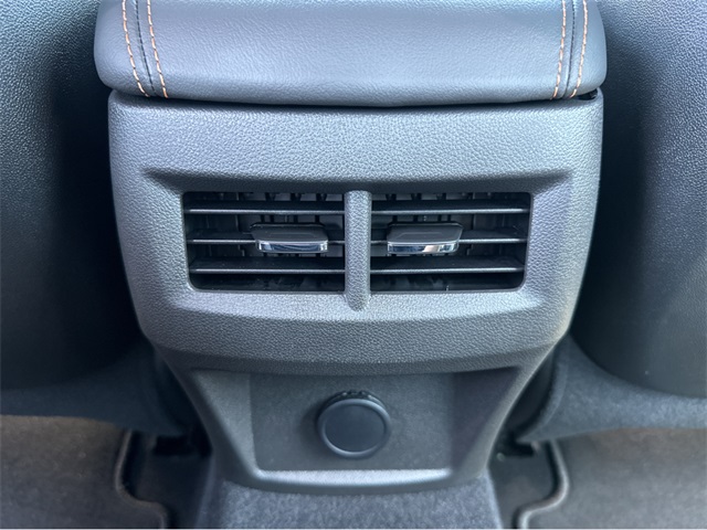 Vehicle image 15 of 34