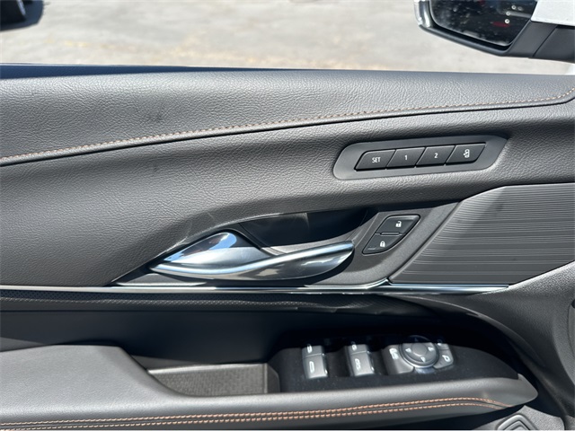 Vehicle image 29 of 34