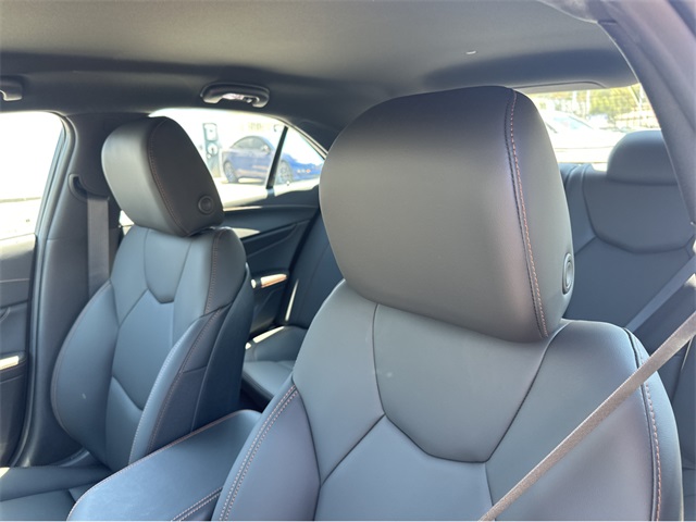Vehicle image 7 of 34