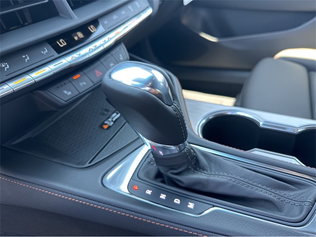 Vehicle image 25 of 34